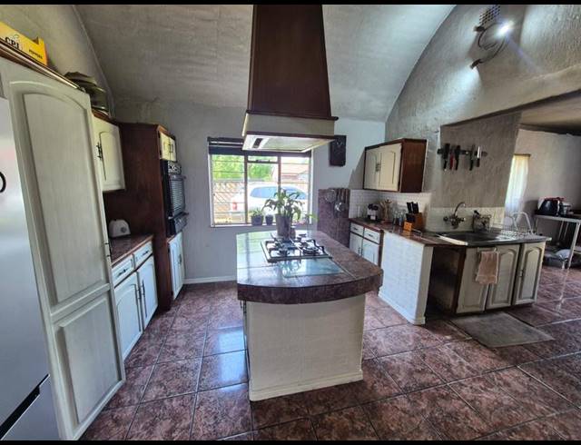 4 BEDROOM HOUSE FOR SALE IN MAYBERRY PARK